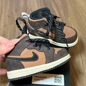 Nike Jordan 1 Toddler Brown and Black Sneakers